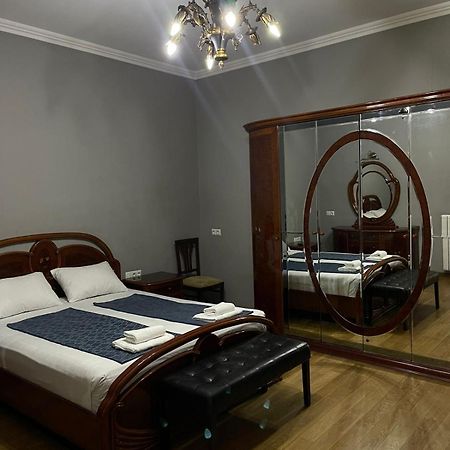 Apartment Anzi บาทูมิ ภายนอก รูปภาพ