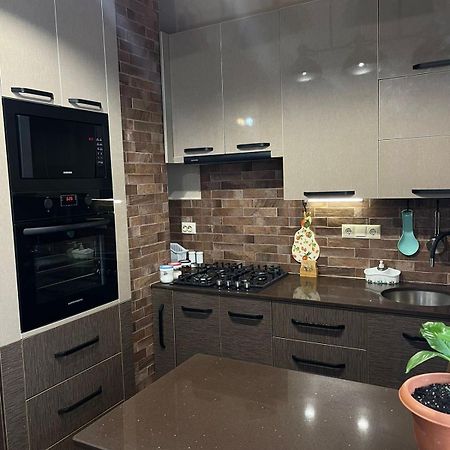 Apartment Anzi บาทูมิ ภายนอก รูปภาพ