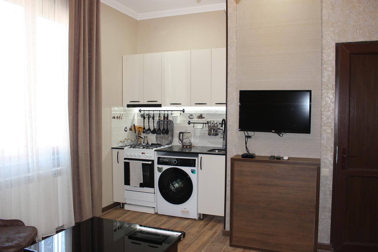 Apartment Anzi บาทูมิ ภายนอก รูปภาพ