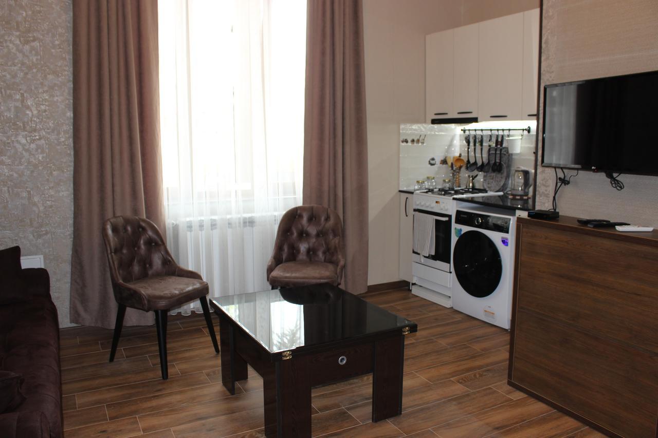 Apartment Anzi บาทูมิ ภายนอก รูปภาพ