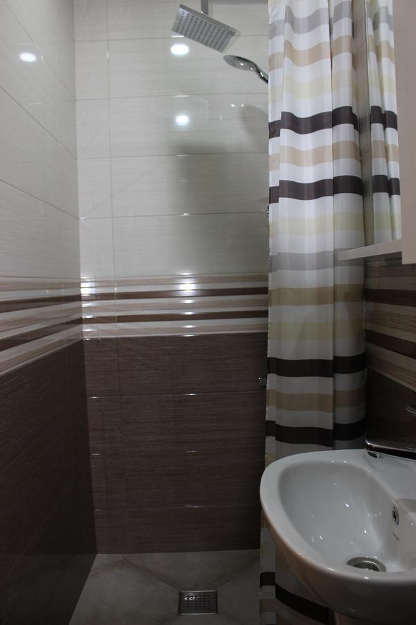 Apartment Anzi บาทูมิ ภายนอก รูปภาพ