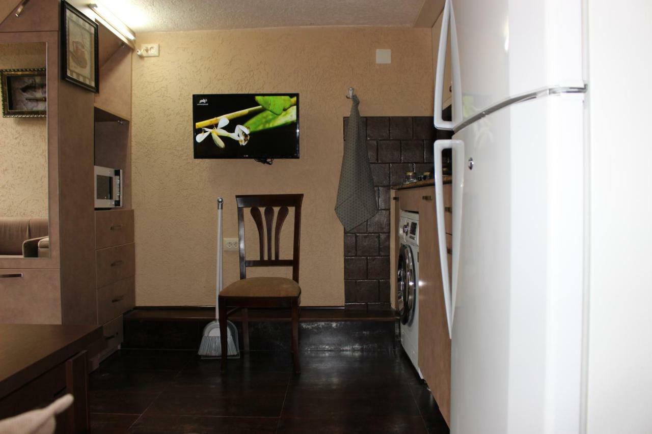 Apartment Anzi บาทูมิ ภายนอก รูปภาพ